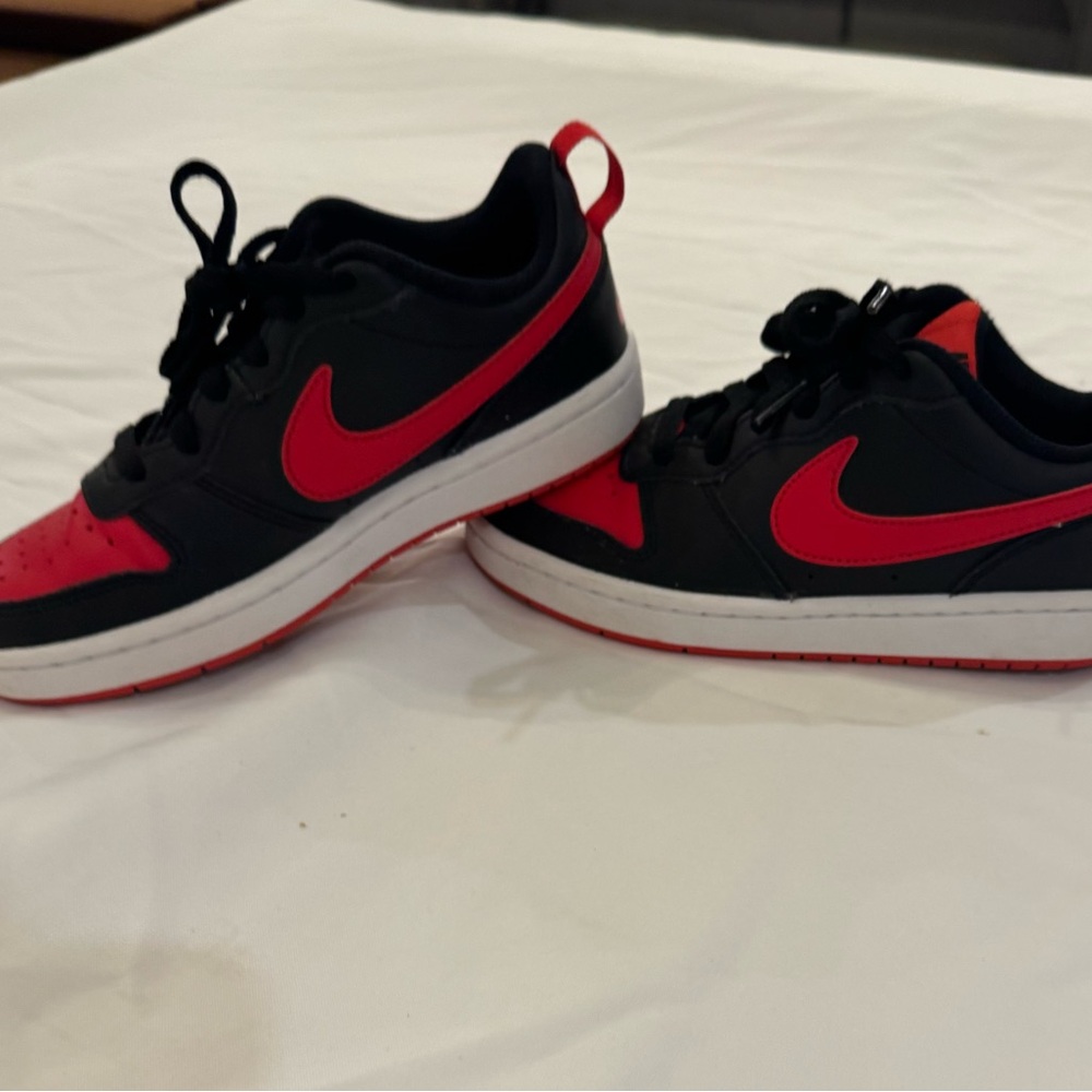Nike Court Borough Recraft. Red Black. Boys size 3.5 shoe. Excellent cond.